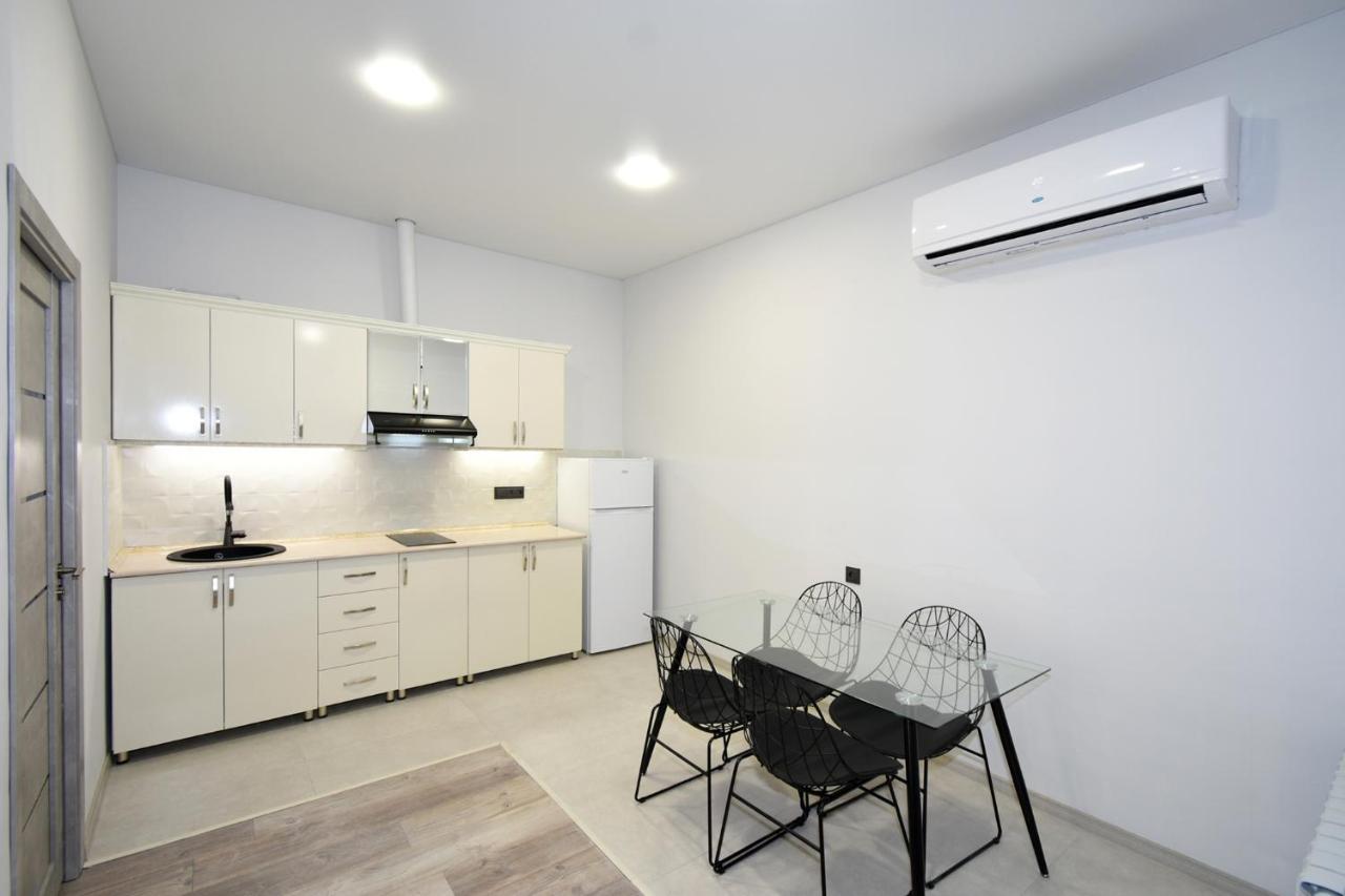 New Apartment In Yerevan City Center Екстериор снимка
